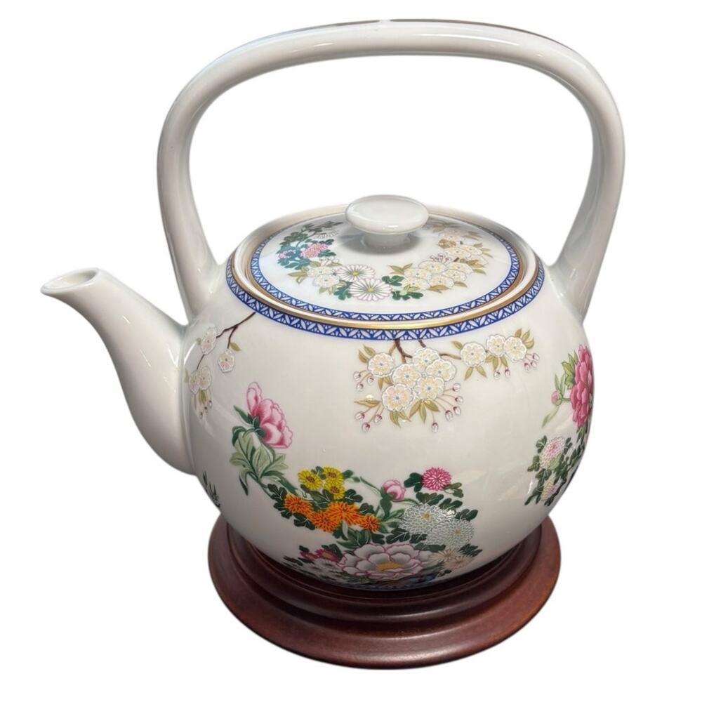 Vintage 1983 Franklin Mint Hand Painted Japan Porcelain Tea Pot with Stand